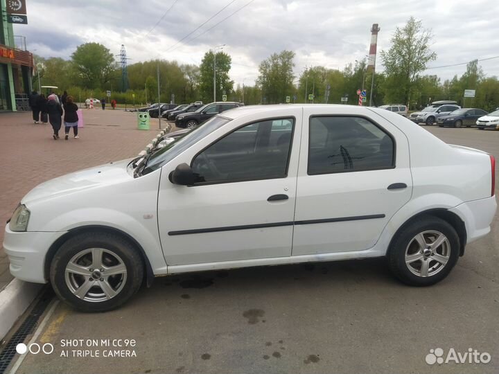 Renault Logan 1.6 AT, 2011, 300 000 км