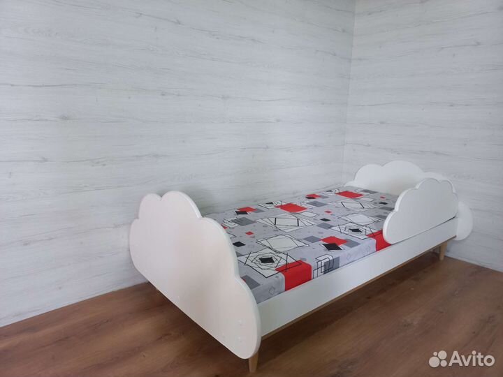 Детская кровать от 3 лет с бортиками