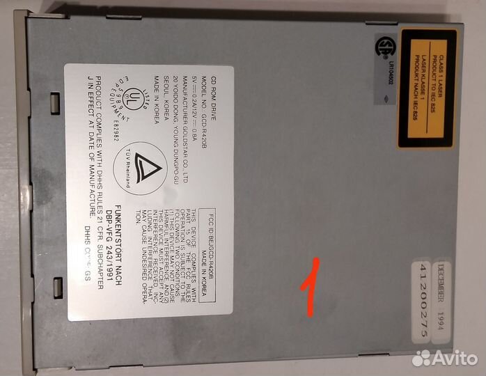 Приводы для дисков и кабель для принтера