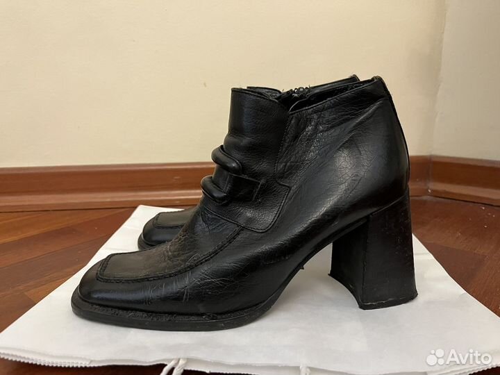 Ботильоны кожаные 40
