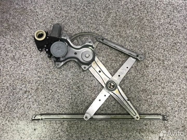 Стеклоподъемник передний правый Toyota Camry 40