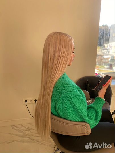 Модель на наращивание волос