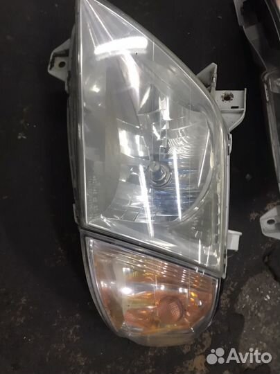 Фара мазда mpv