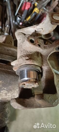 Суппорт задний kia rio 3, Hyundai Solaris