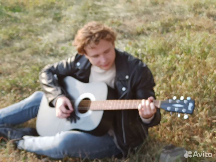 Преподаватель по гитаре