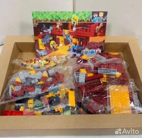 Конструктор Майнкрафт Minecraft Красная крепость