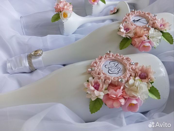 Свадебные бокалы, бутылки