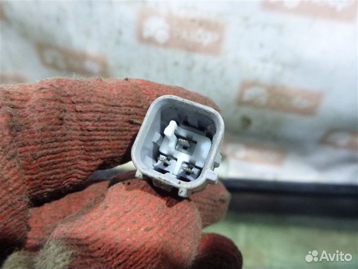 Стекло переднее Toyota Rav4 ACA30 1azfe 2006