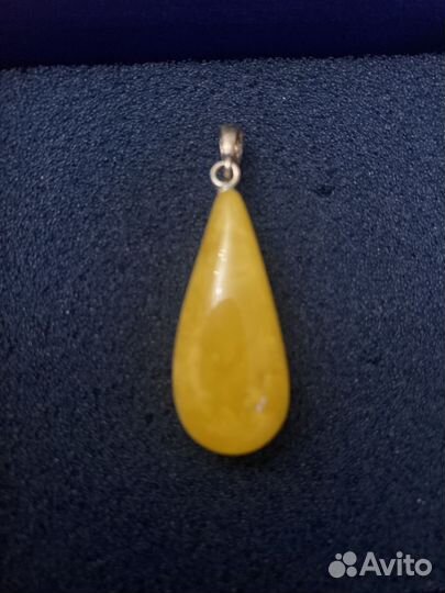 Кулон с янтарем