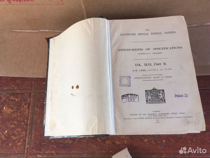 Книга старая 1925 год патенты на иностранном языке