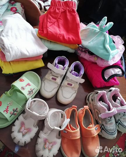 Одежда и обувь на девочку пакетом 5,6 лет