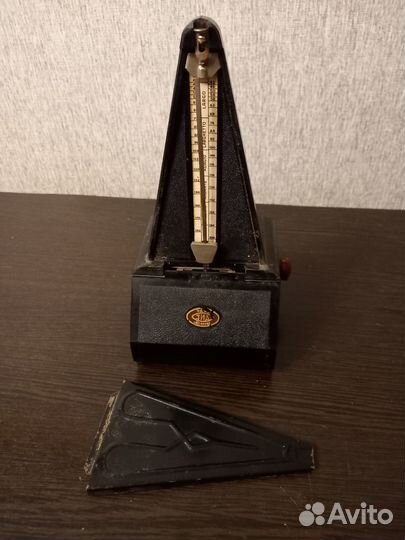 Метроном механический СССР. зид. Щелково