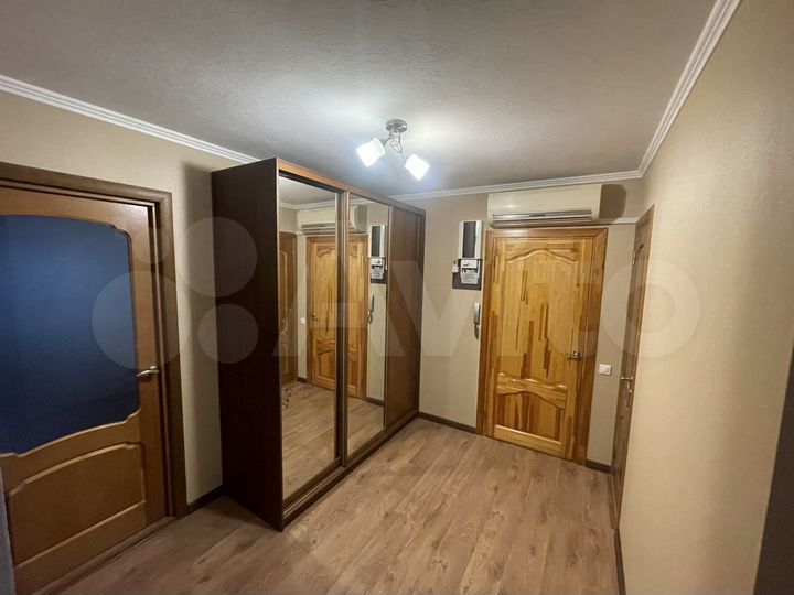 3-к. квартира, 65,8 м², 1/5 эт.