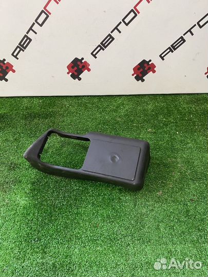 Кожух бачка гур Volkswagen passat b5 VAG