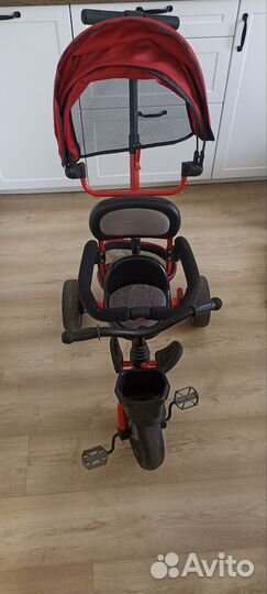 Трехколесный велосипед