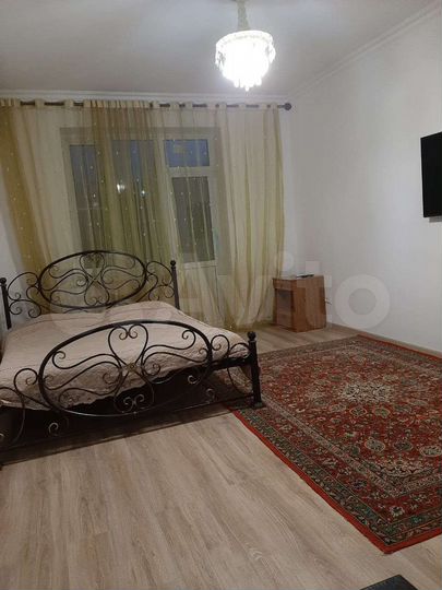 1-к. квартира, 42 м², 1/4 эт.