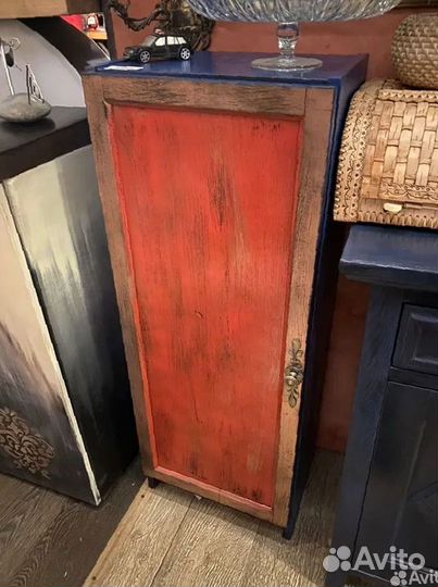 Подставки и тумбы