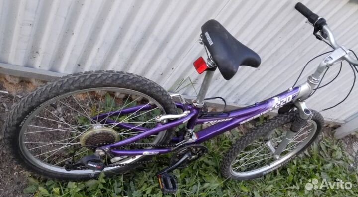 Подростковый велосипед trek MT220 для девочки