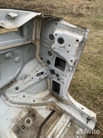 Стойка передней двери hyundai tucson