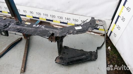 Передняя панель крепления облицовки (телевизор) land rover freelander 2 (8NI06G201)
