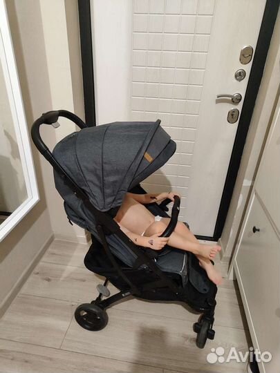 Прогулочная коляска детская складная в аренду
