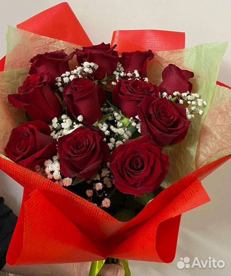 Букет из красных роз (цветы оптом и в розницу)