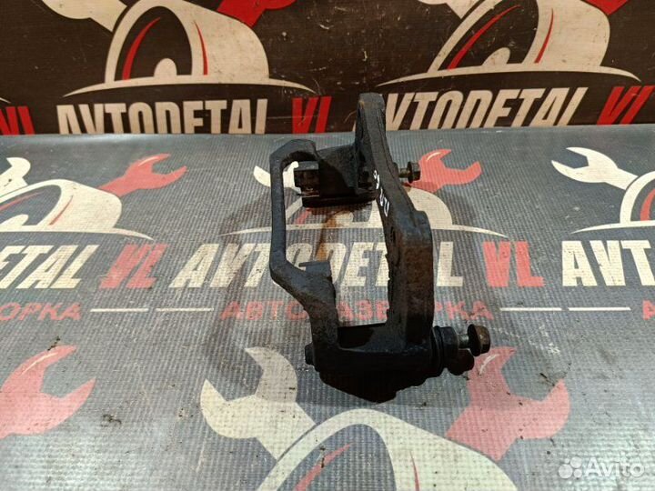 Скоба суппорта передняя правая Kia Ceed Ed