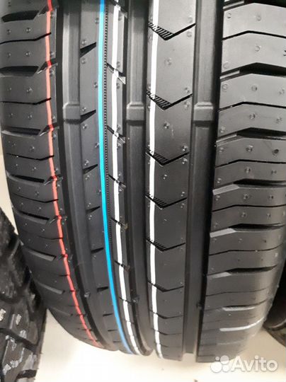 Continental ContiPremiumContact 5 215/65 R16 98H