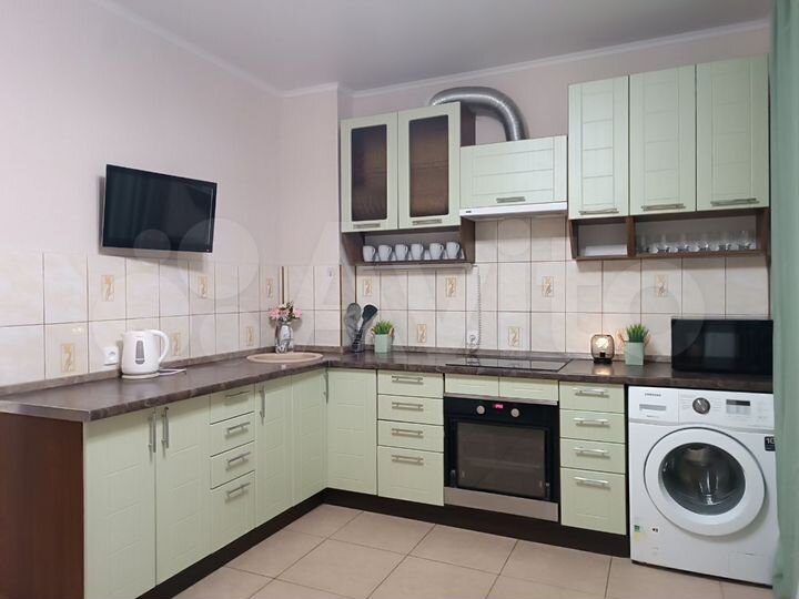 2-к. квартира, 65 м², 2/16 эт.