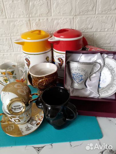 Термос и кружки