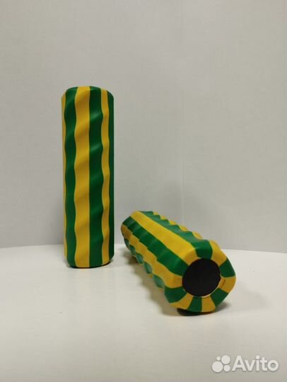 Гантели желто-зеленые (пара) 750-765 гр