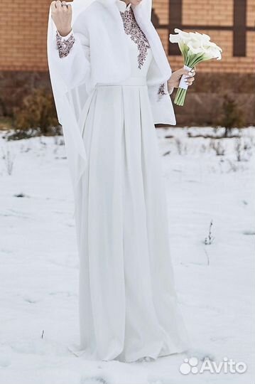 Платье на никах 40 размер