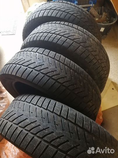 Goodyear UltraGrip Performance Gen-1 235/55 R19
