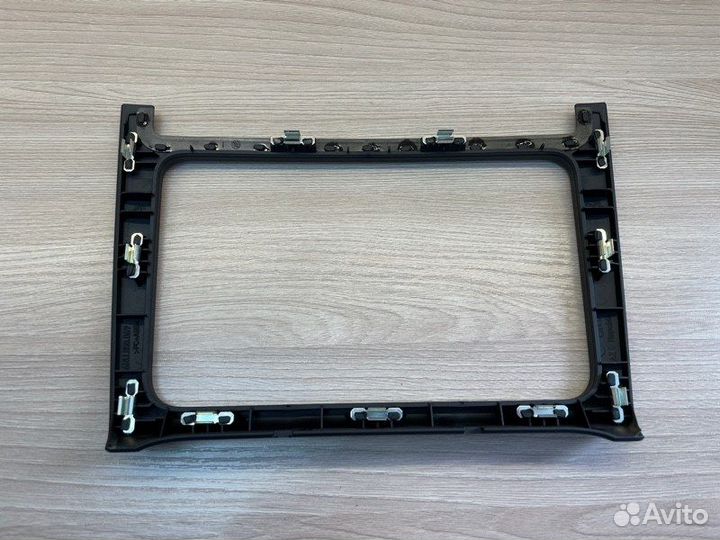 Рамка магнитолы Volkswagen Polo