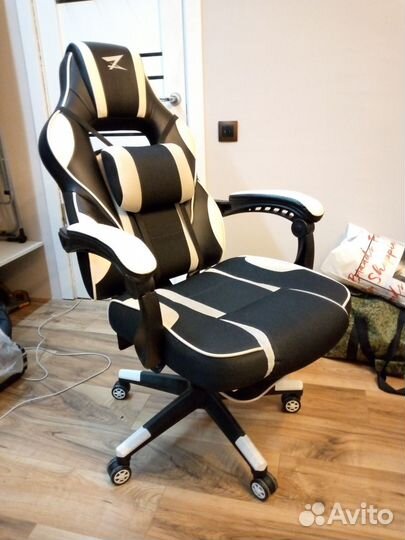 Компьютерное кресло игровое