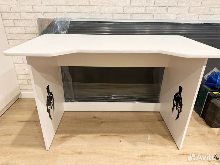 Стол игровой