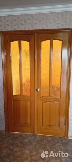 Двери деревянные б/у в гостиную