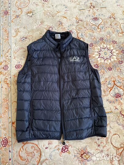 Жилетка ea7