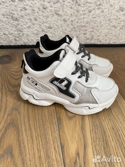 Кроссовки детские