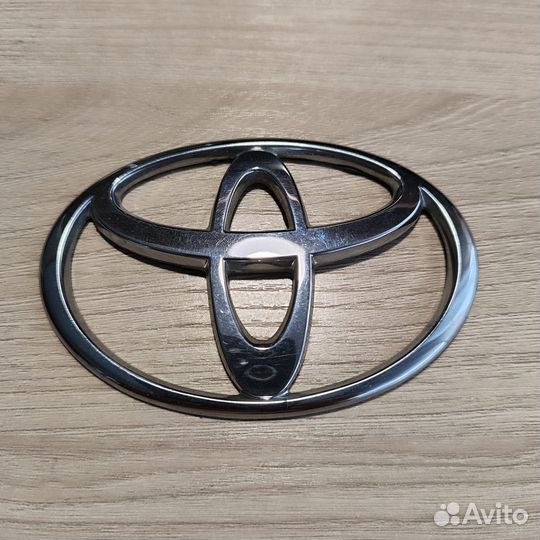 Эмблема toyota