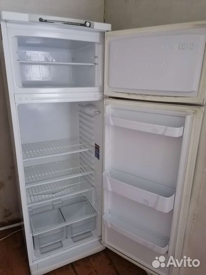 Холодильник бу indesit