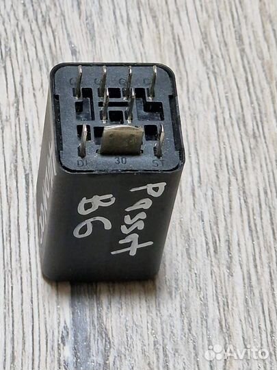 Реле свечи накала Volkswagen Passat B6