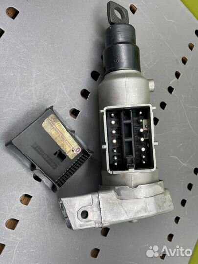 Замок зажигания Mercedes-Benz S-Class W140