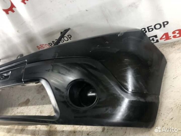 Бампер передний Renault Sandero хетчбек 1390 2011