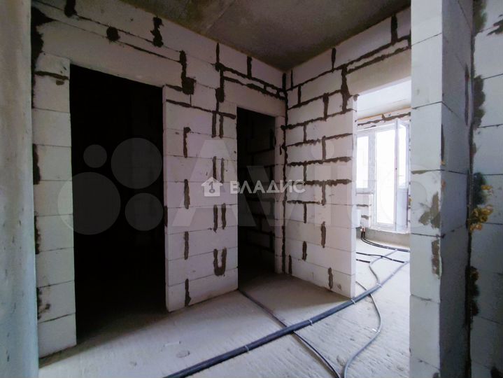 2-к. квартира, 57 м², 2/4 эт.