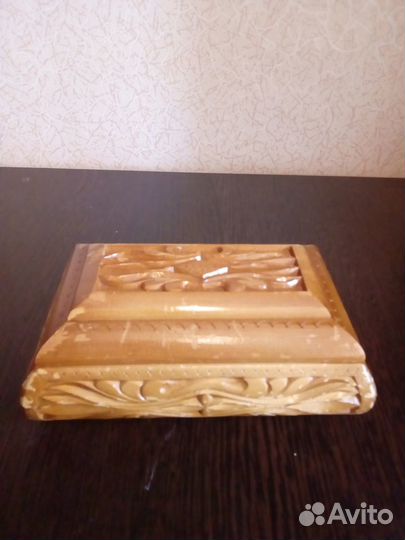 Деревянная шкатулка для украшений