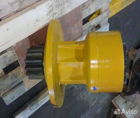 Редуктор поворота экскаватора Хендай 300-9