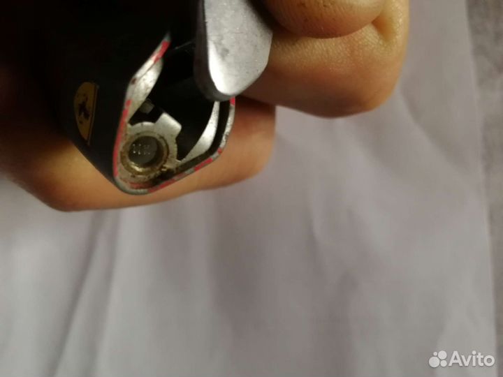 Зажигалка ферари