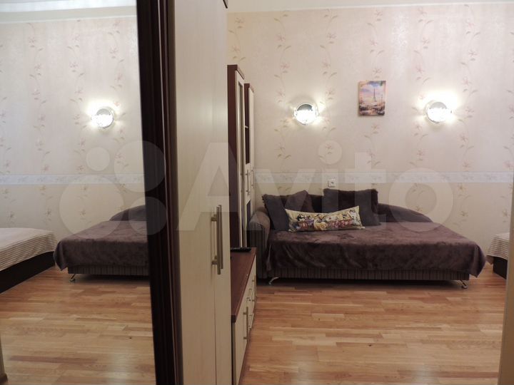 2-к. квартира, 48 м², 1/3 эт.