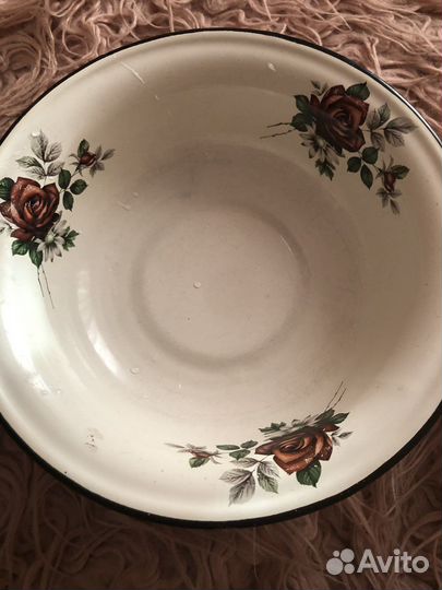 Миски эмалированные и пластиковые(таз) СССР